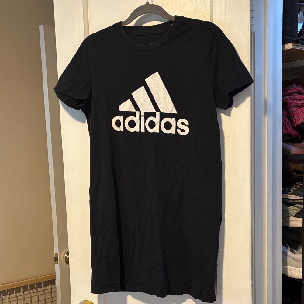 Adidas Tee in Black with White logo size M
